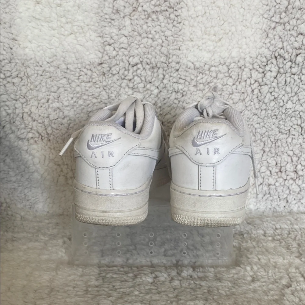 Nike Kids White Sneakers - Picture 4 of 5